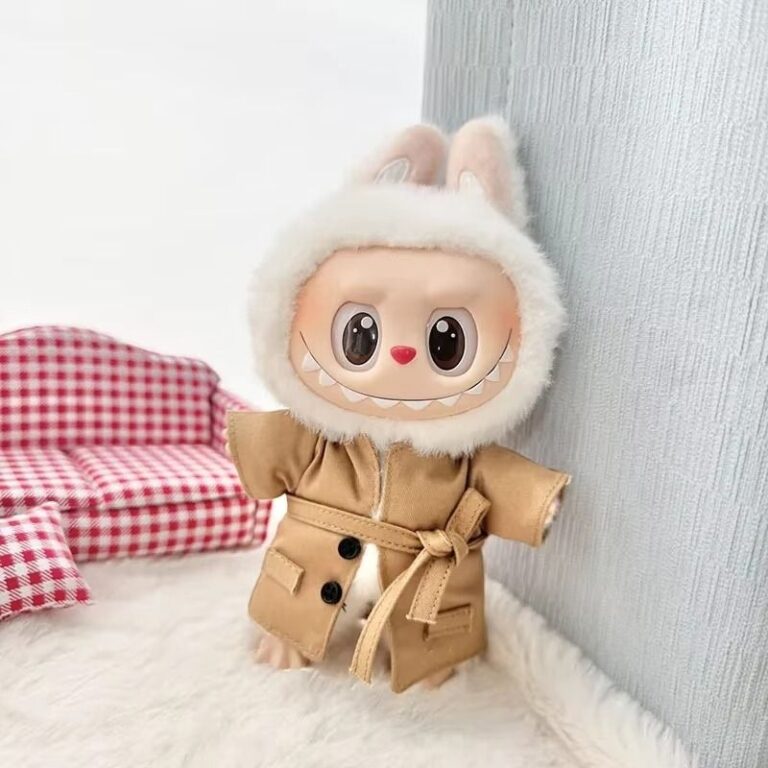 Vêtements Figurine Labubu : Robe Plissée Bleu Clair et Béret