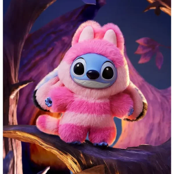 Pendentif Labubu Stitch Cheshire Cat rose rayé sur branche d'arbre, figurine de collection.