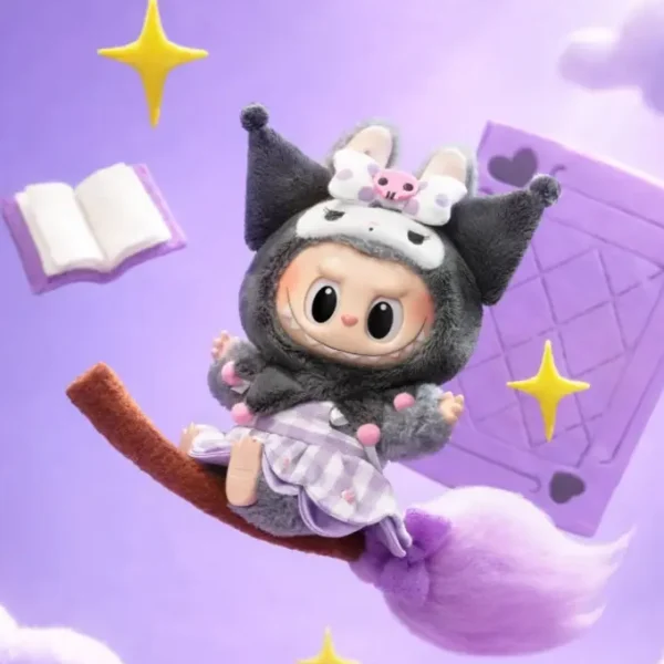 Labubu Kuromi Pop Mart Sanrio sur balai, figurine collection violette avec étoiles.